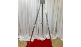Easel