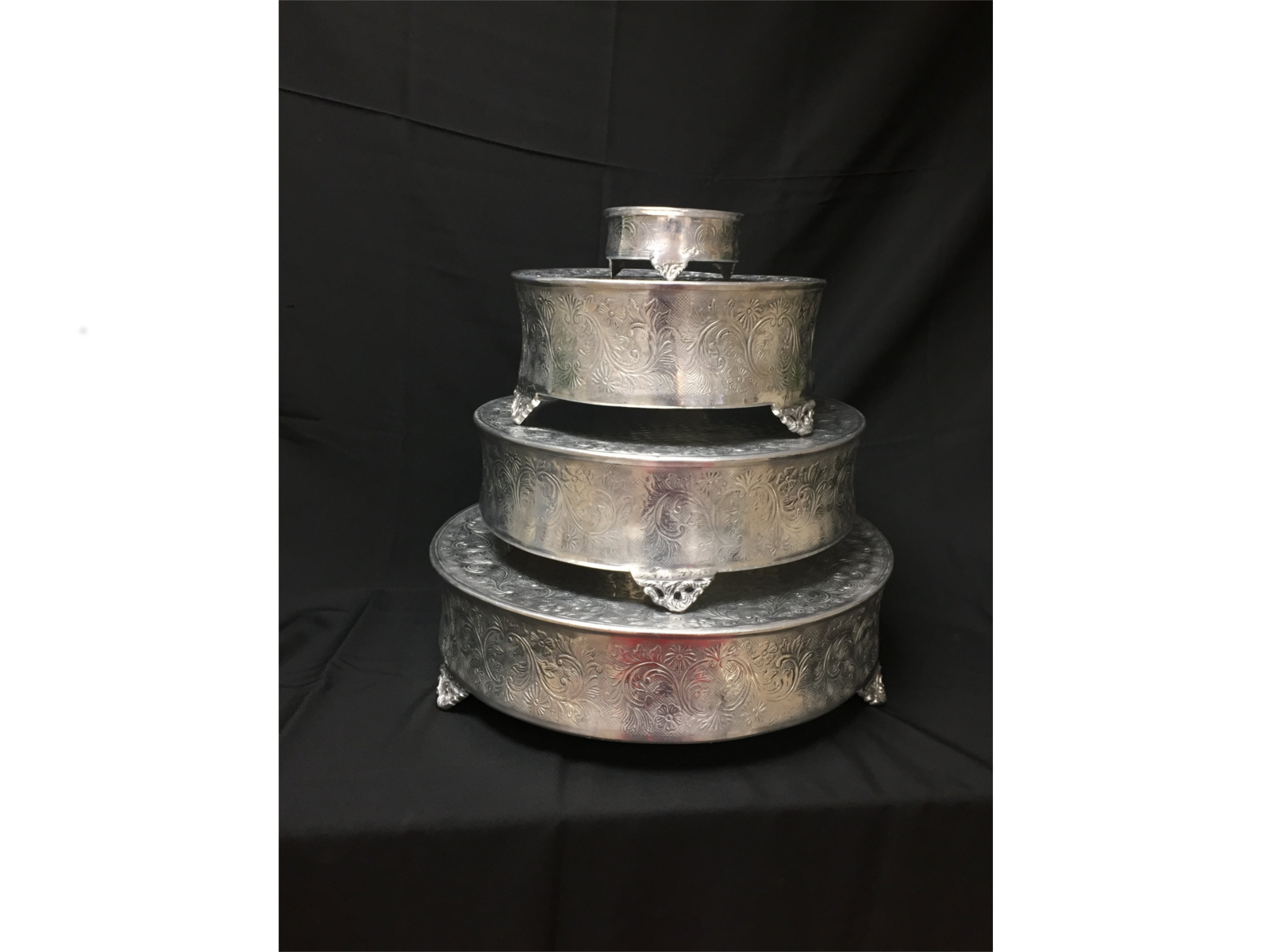 matte cake stands 2 matte cake stands 2