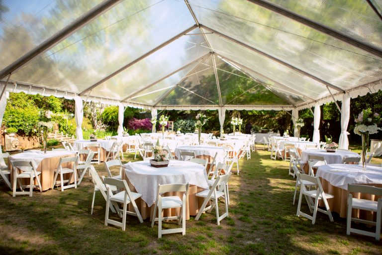 View More: http://oncelikeaspark.pass.us/natalie--greg--wedding