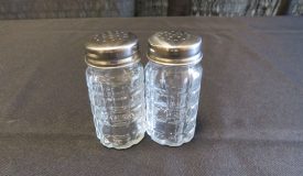 Salt & Pepper Shaker (Pair)
